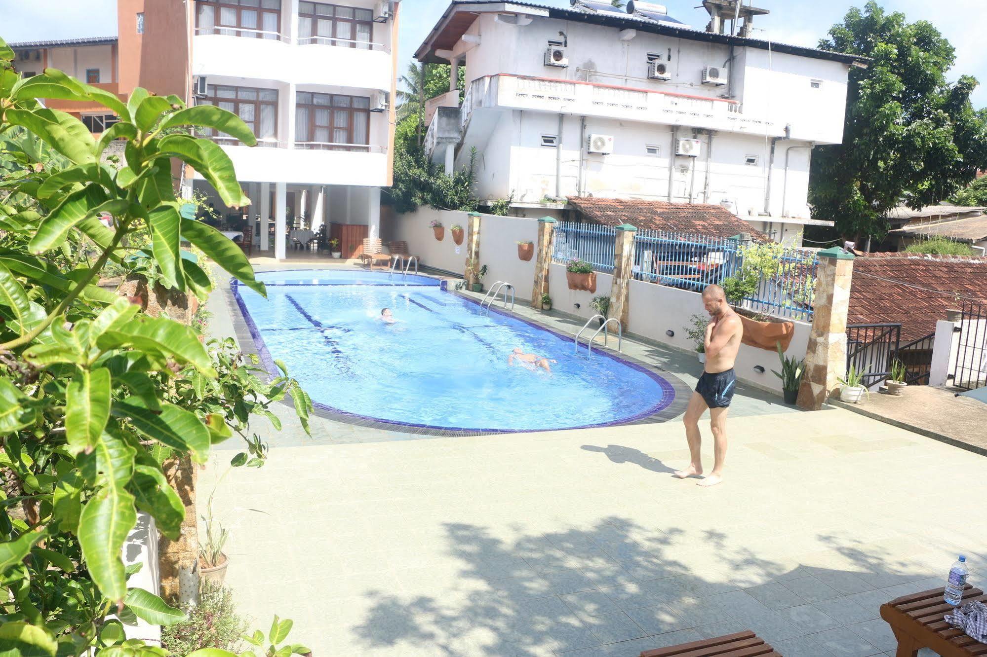Lavendish Beach Resort Unawatuna Eksteriør billede