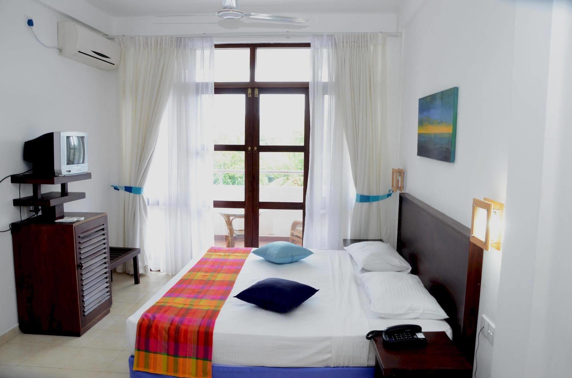 Lavendish Beach Resort Unawatuna Eksteriør billede