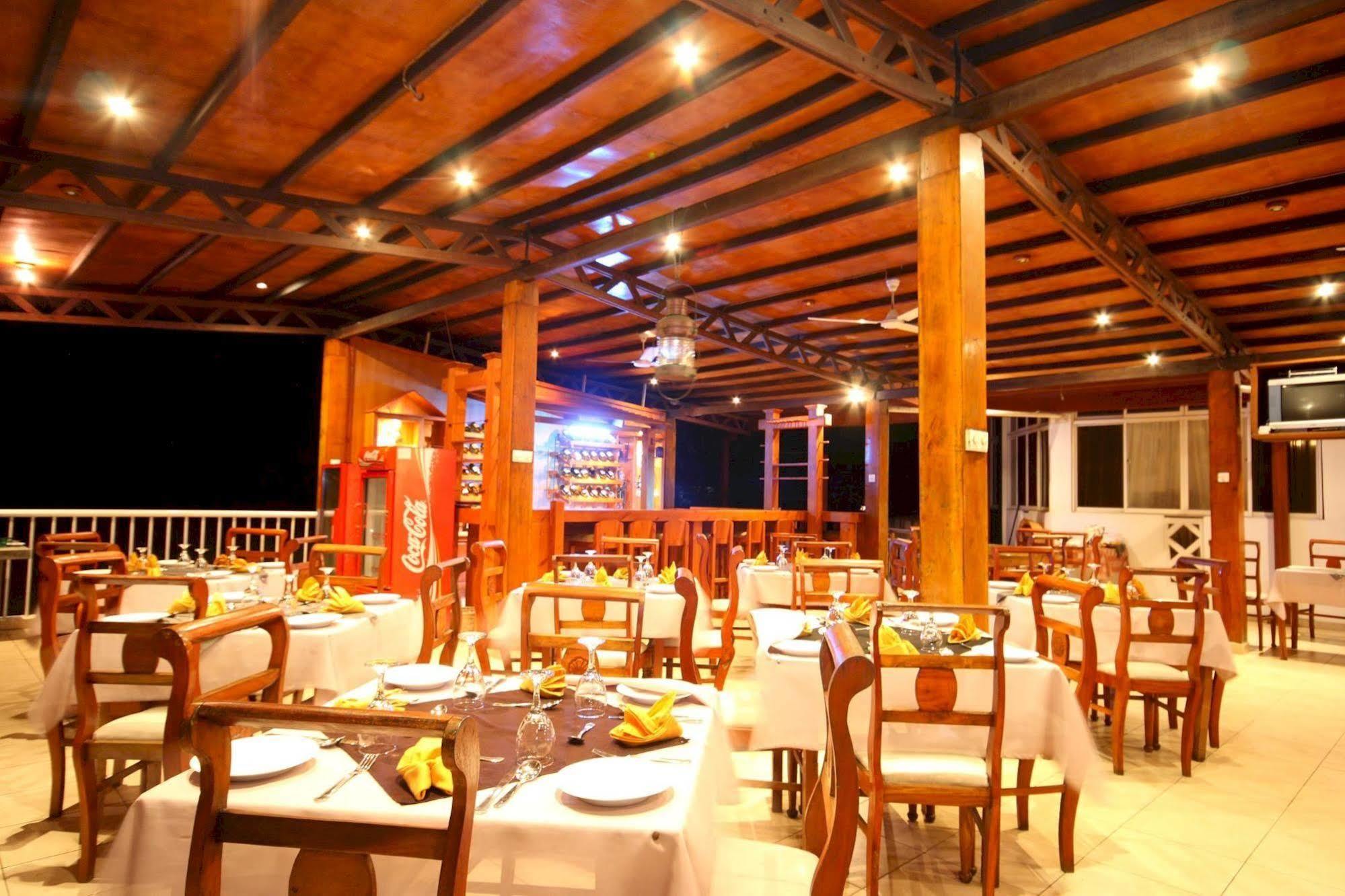 Lavendish Beach Resort Unawatuna Eksteriør billede