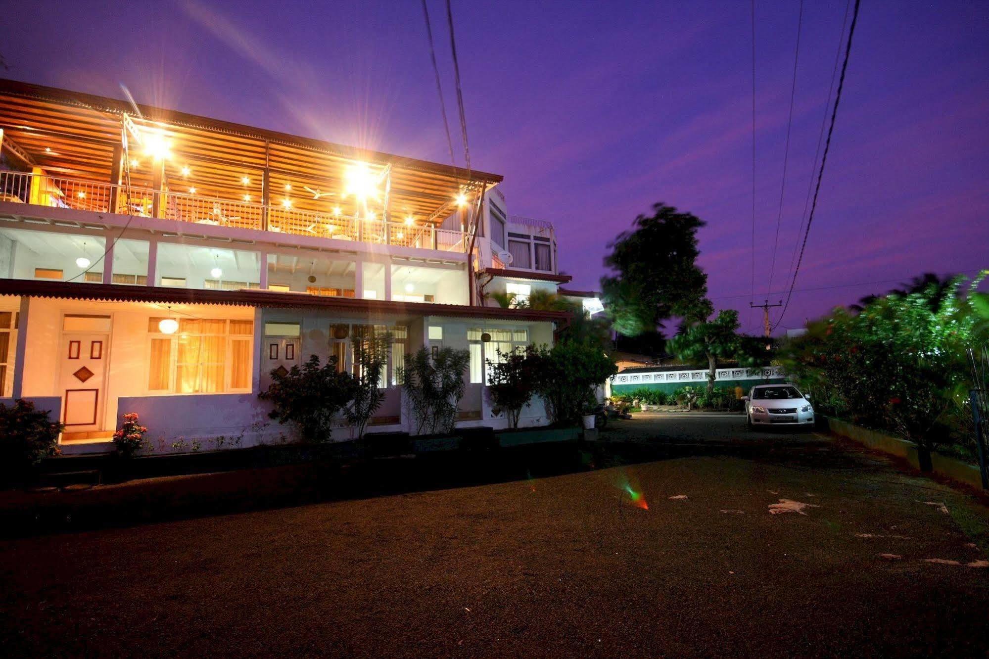 Lavendish Beach Resort Unawatuna Eksteriør billede