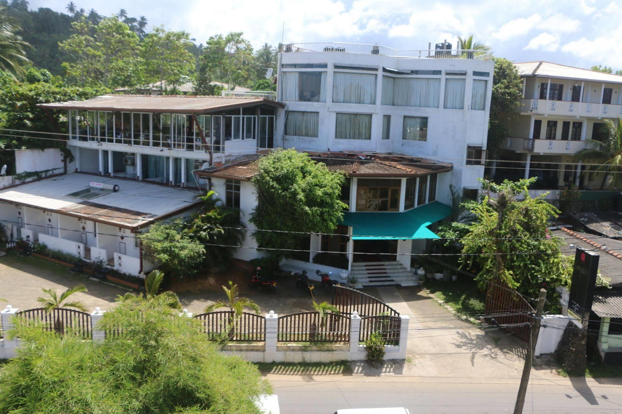 Lavendish Beach Resort Unawatuna Eksteriør billede