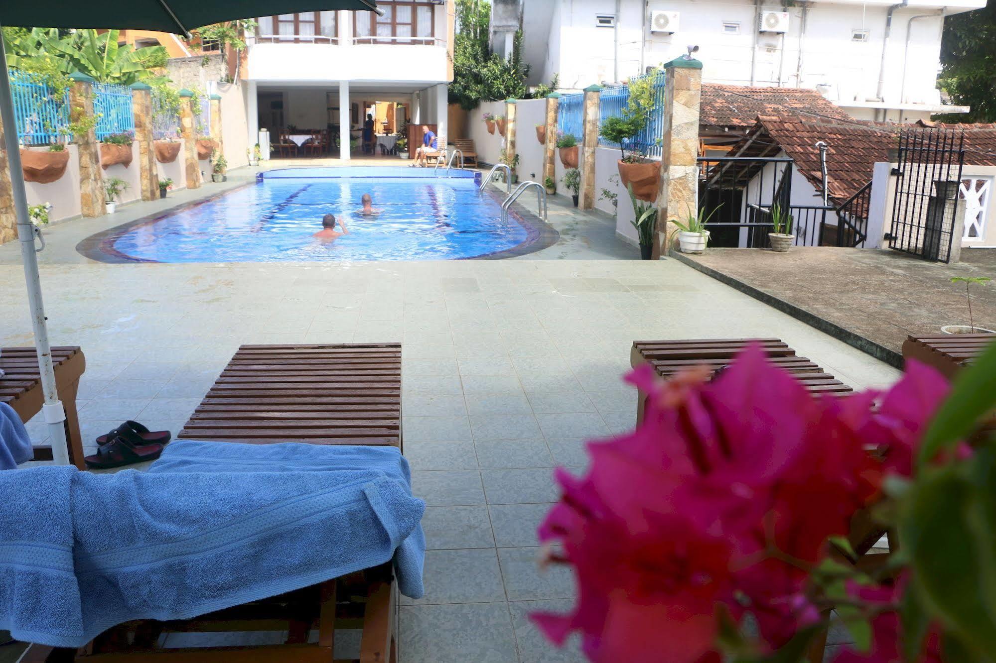 Lavendish Beach Resort Unawatuna Eksteriør billede