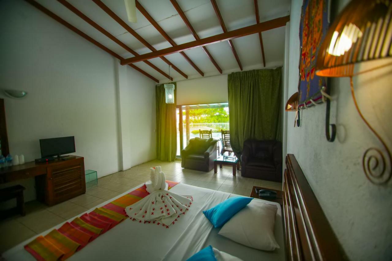 Lavendish Beach Resort Unawatuna Eksteriør billede