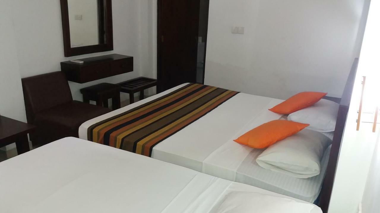 Lavendish Beach Resort Unawatuna Eksteriør billede